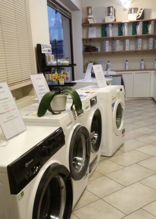 Interno del punto vendita DueGi Service